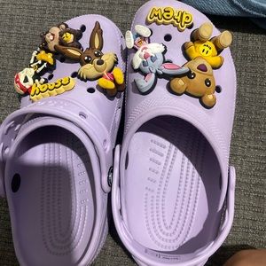 Free house crocs size 5